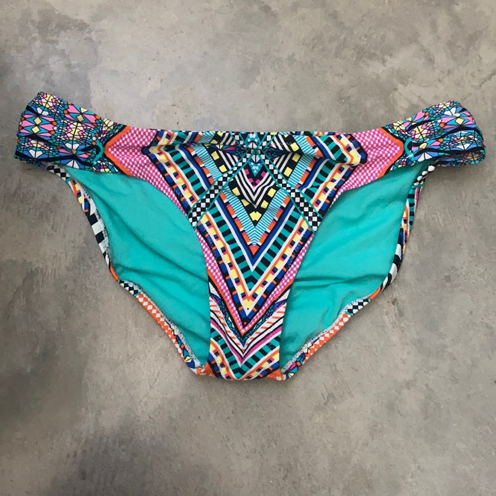 Jessica Simpson swim bottoms multicolor